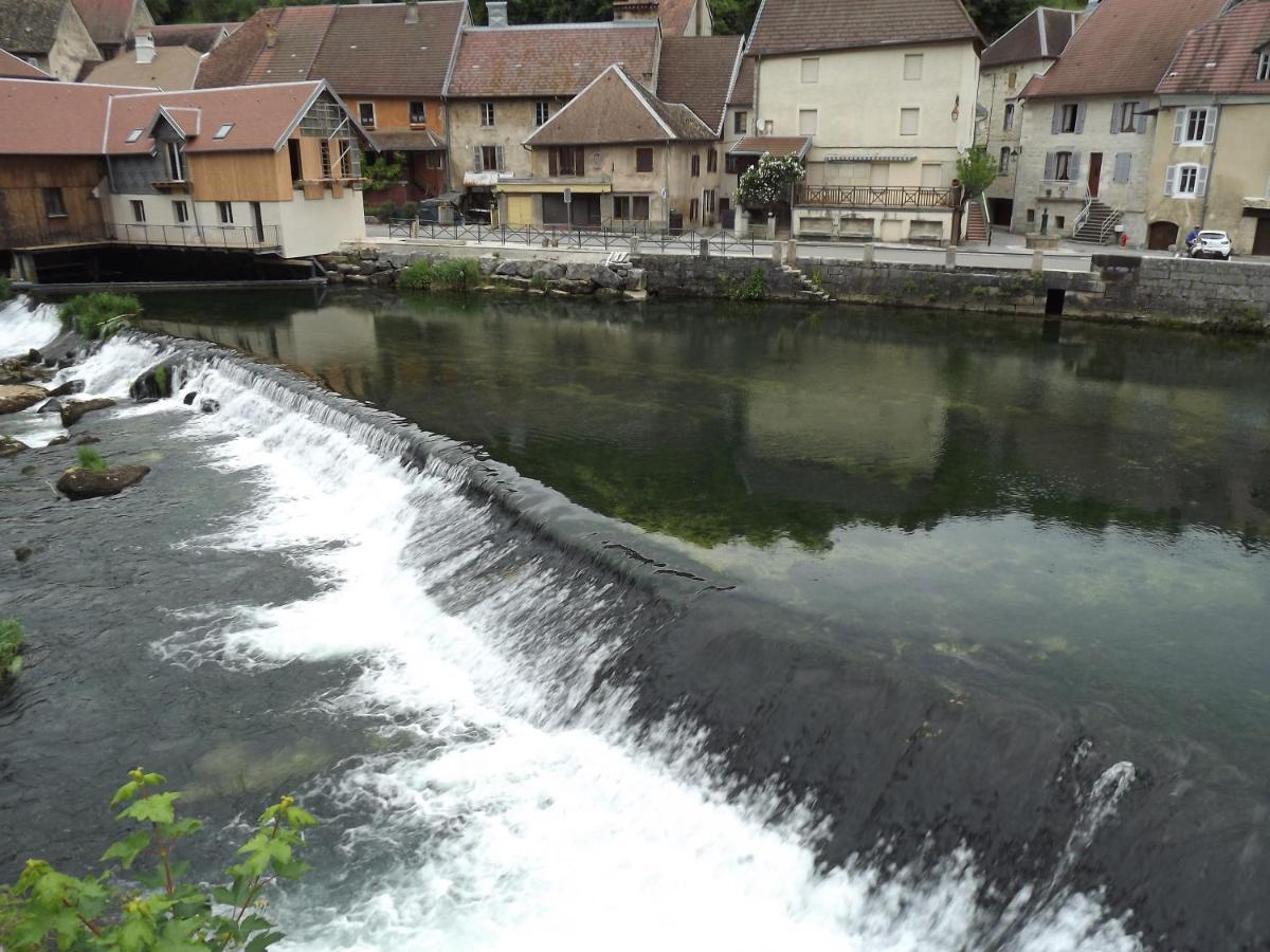 Gite La Petite Ecluse En Bord De Loue Lods Esterno foto