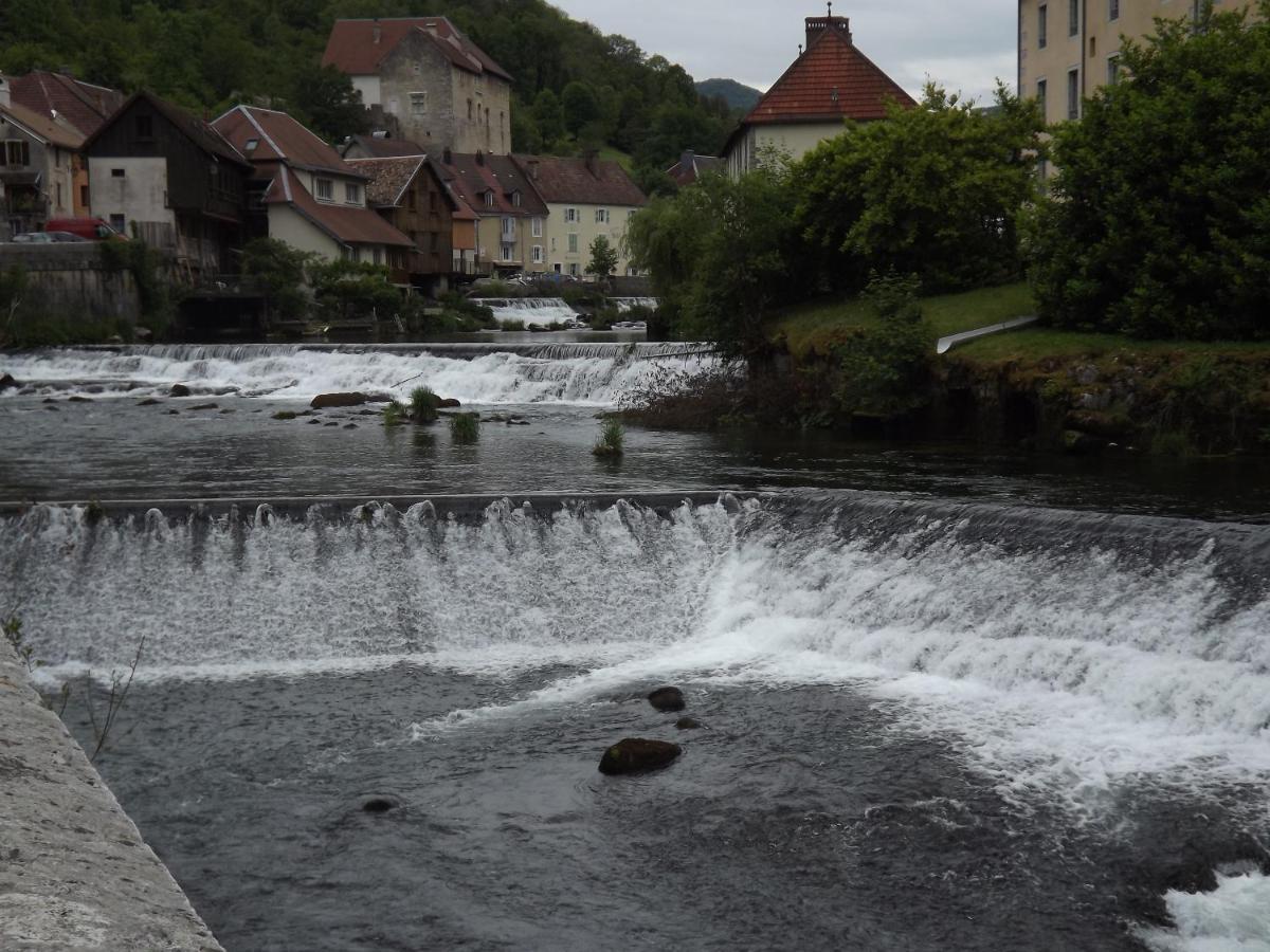 Gite La Petite Ecluse En Bord De Loue Lods Esterno foto