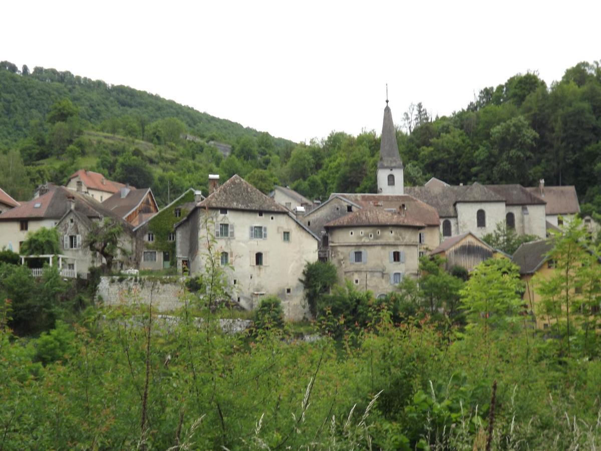 Gite La Petite Ecluse En Bord De Loue Lods Esterno foto